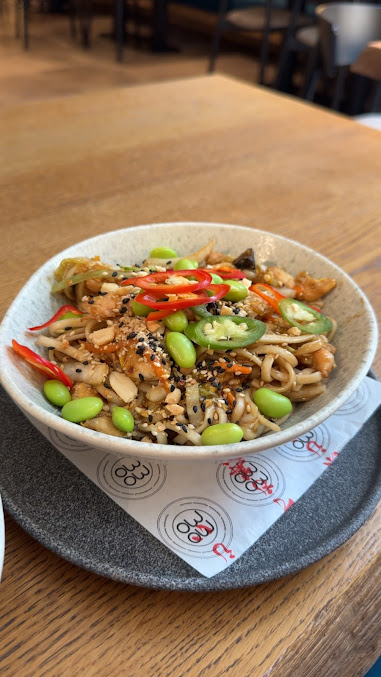 Momo Asian Bar
